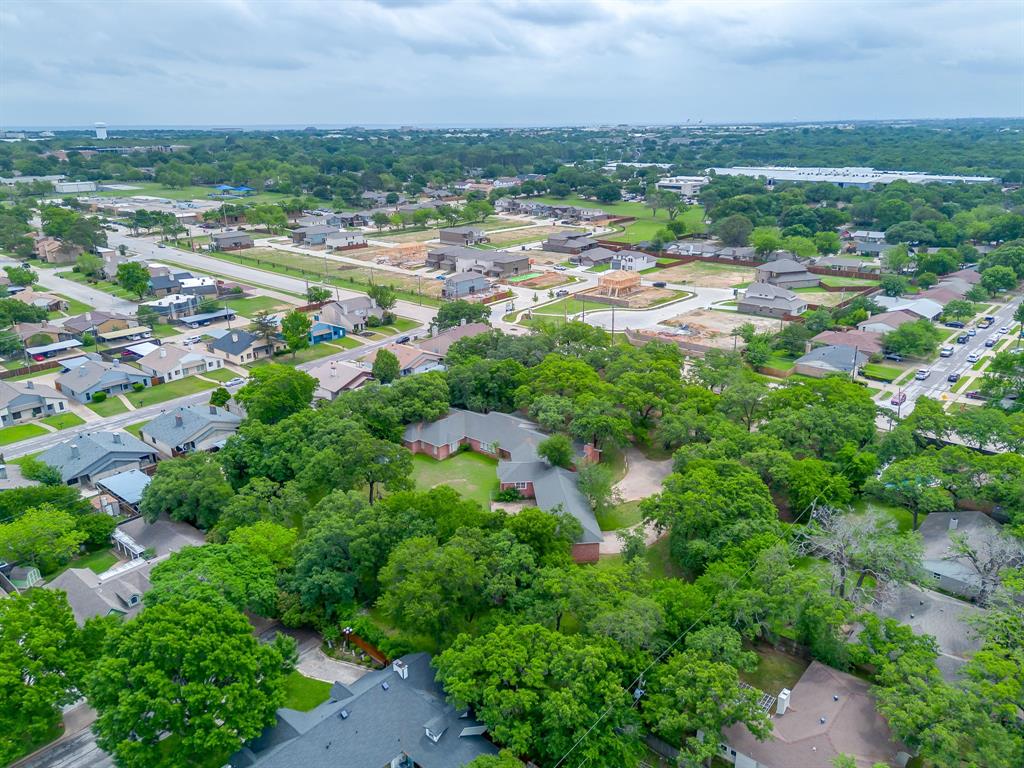 2215 California Lane