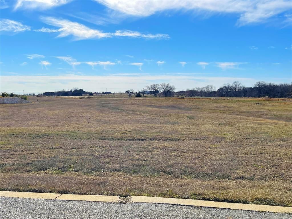Photo of Lot 27A Coyote Creek Drive, Gordonville, TX 76245 (MLS # 21213226)
