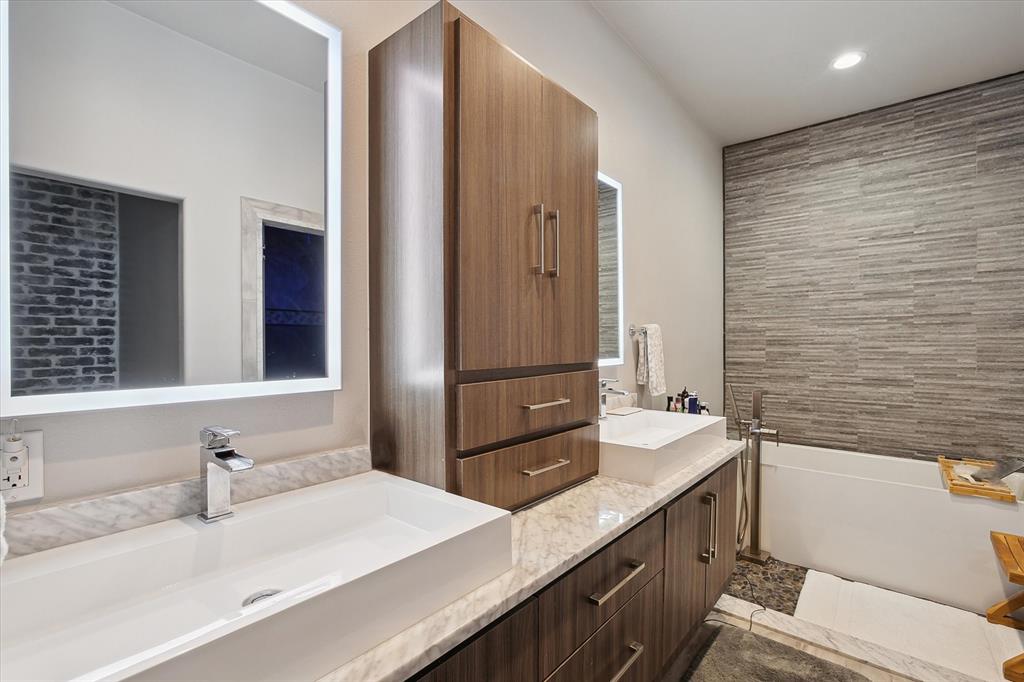 Lake Country Estates Add - Residential