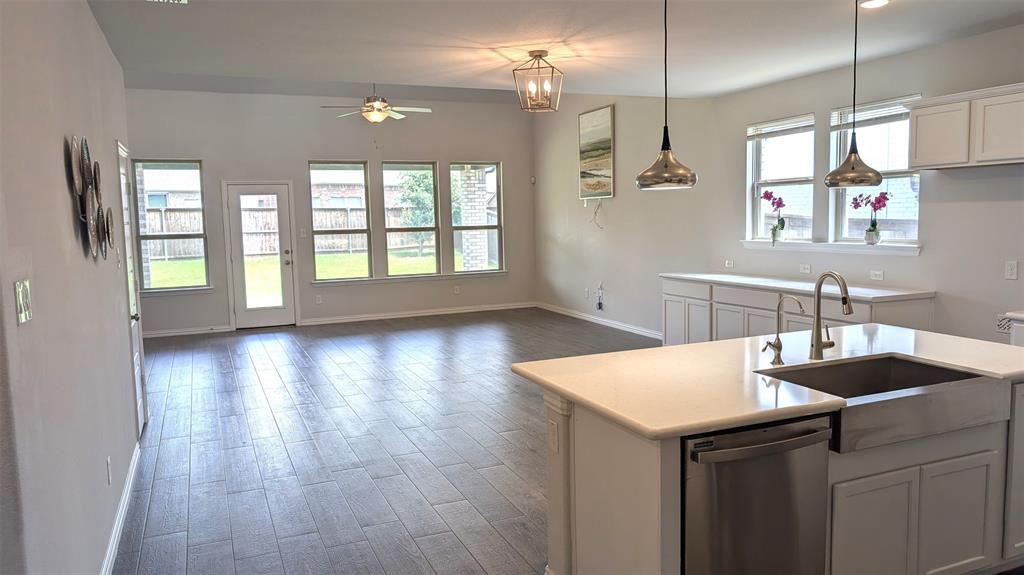 1116 Azure Lane
