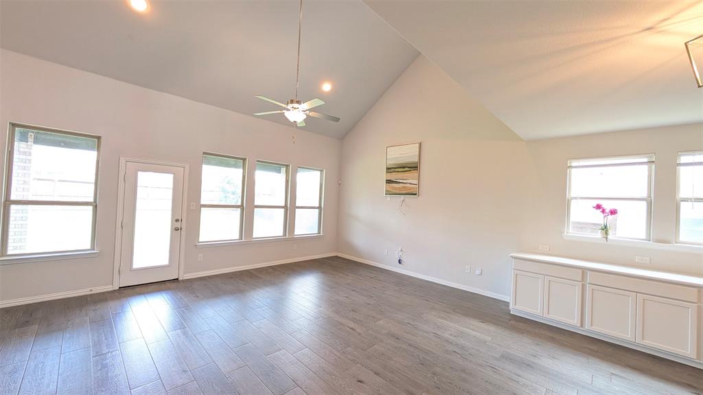 1116 Azure Lane