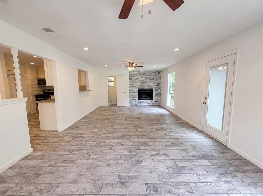 Photo of 5412 Conroy Street, Fort Worth, TX 76134 (MLS # 21251975)