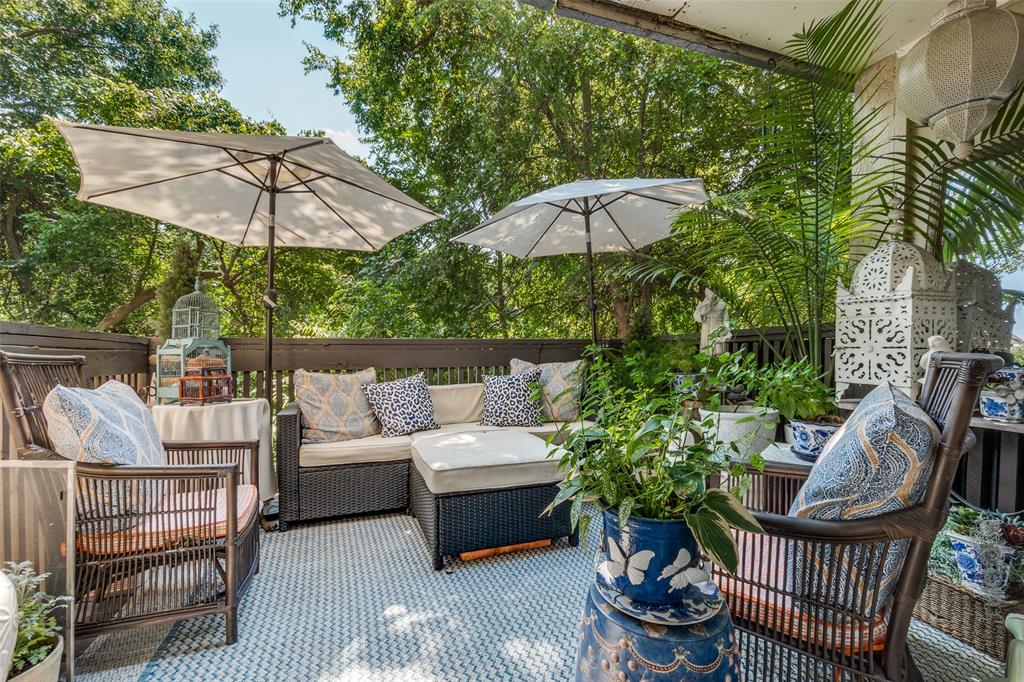 River Oaks Condos - Residential