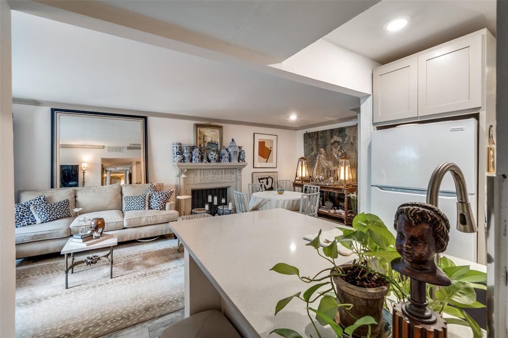 River Oaks Condos - Residential