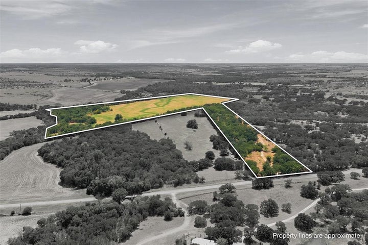 Photo 1 of 20 — 7526 Fm 2114, Hubbard, TX 76648