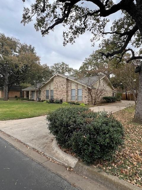 601 W Louella Drive