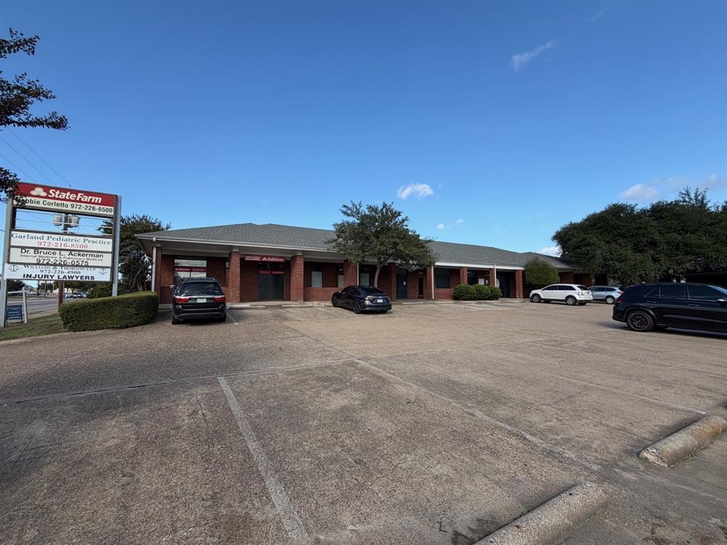 Broadway Place Condo 6400 - Commercial Lease