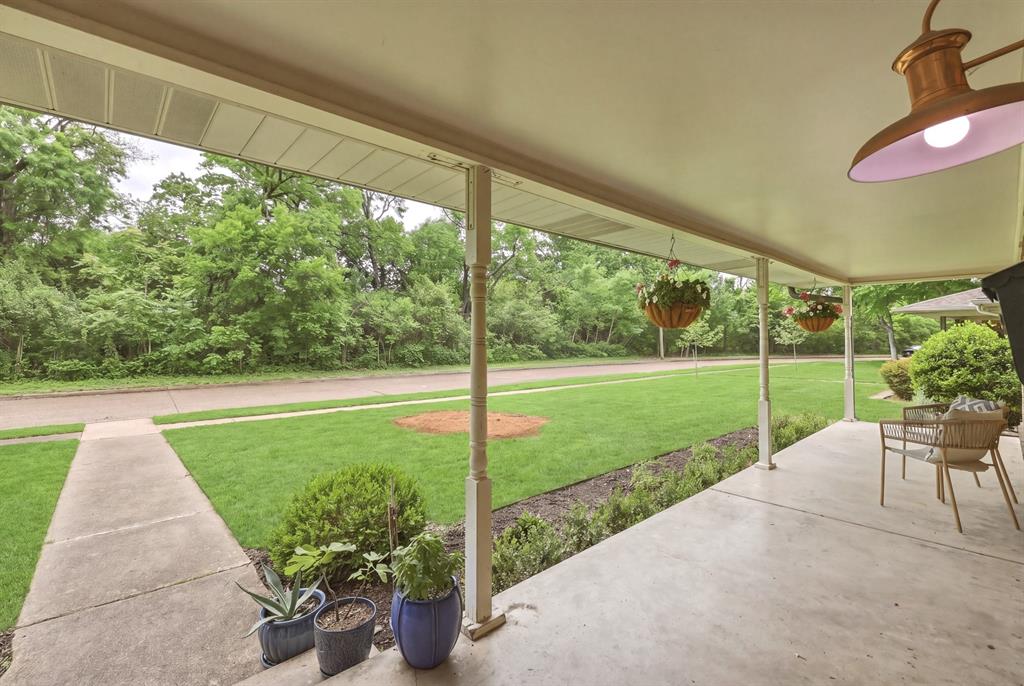 10427 Sinclair Avenue