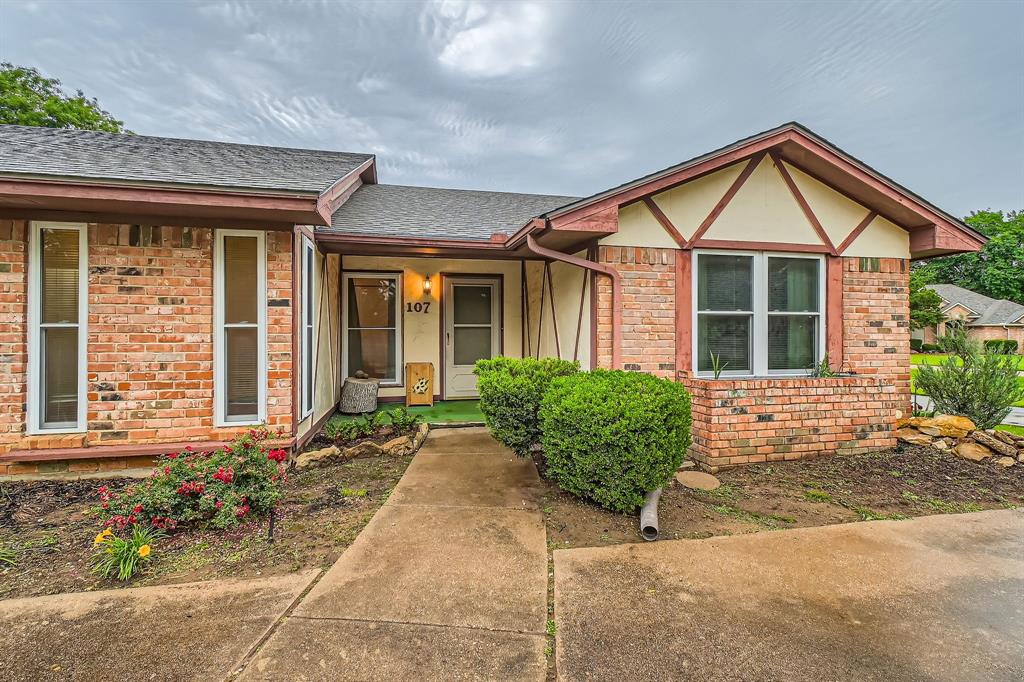 107 San Medina Lane