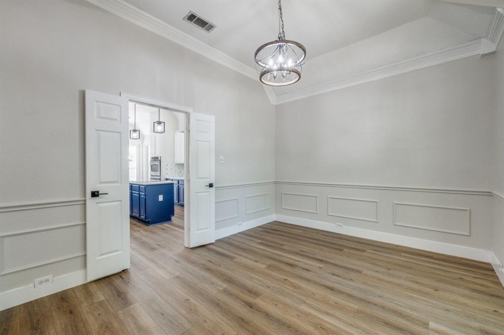 2300 Hunter Place Lane