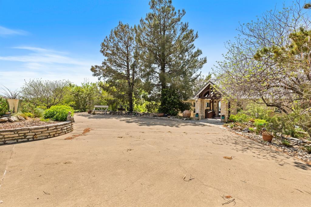10069 Lakeview Court