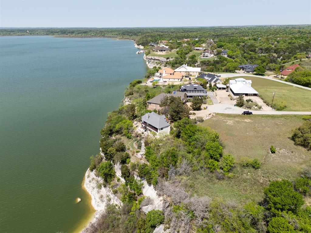 10069 Lakeview Court