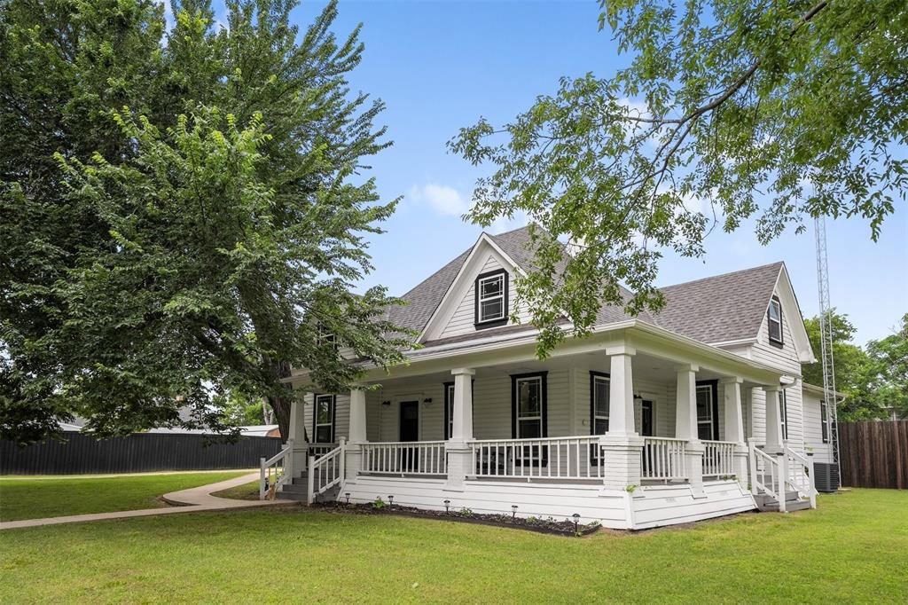 Photo of 503 E 13th Street, Kemp, TX 75143 (MLS # 21267637)