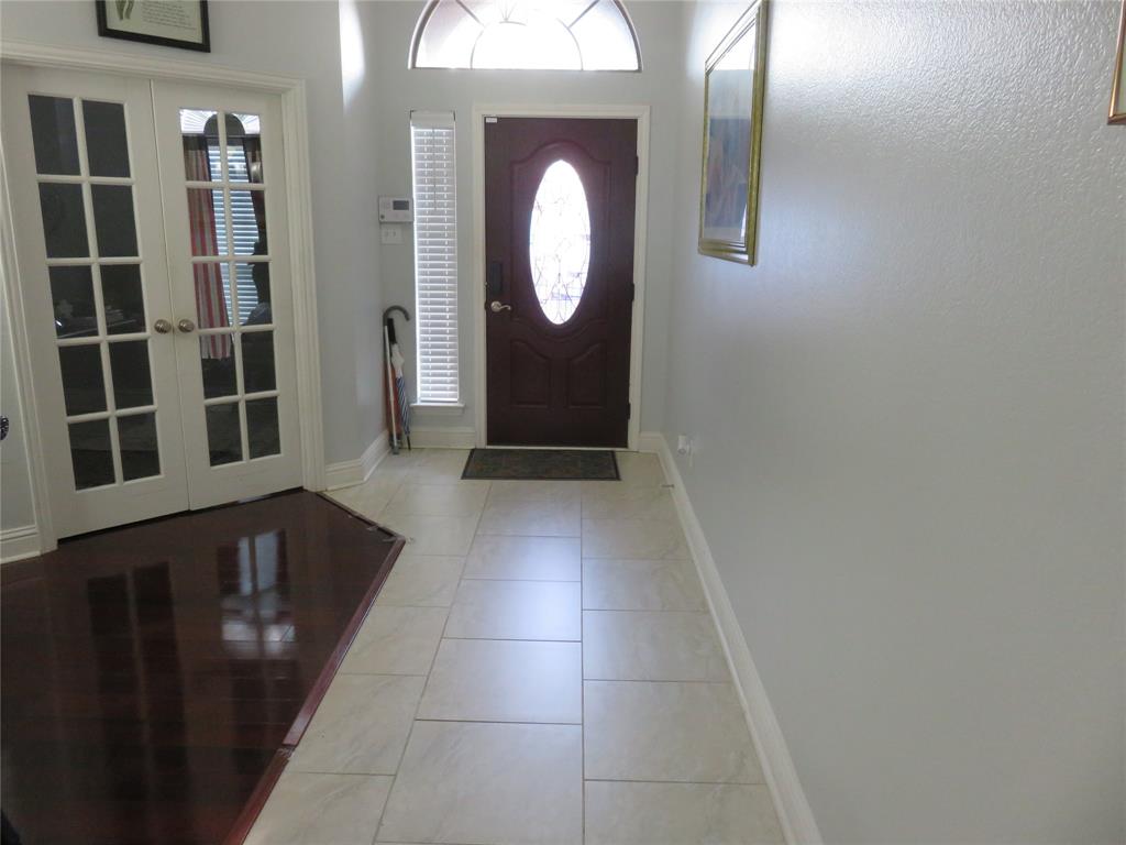 6950 Shoreview Drive