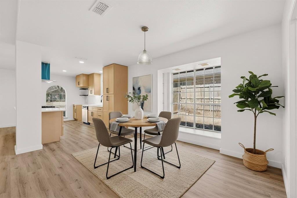 Colonial Estate #4 - Residential