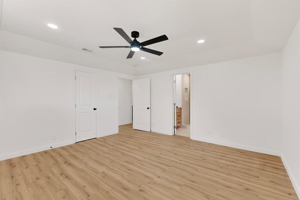 Colonial Estate #4 - Residential