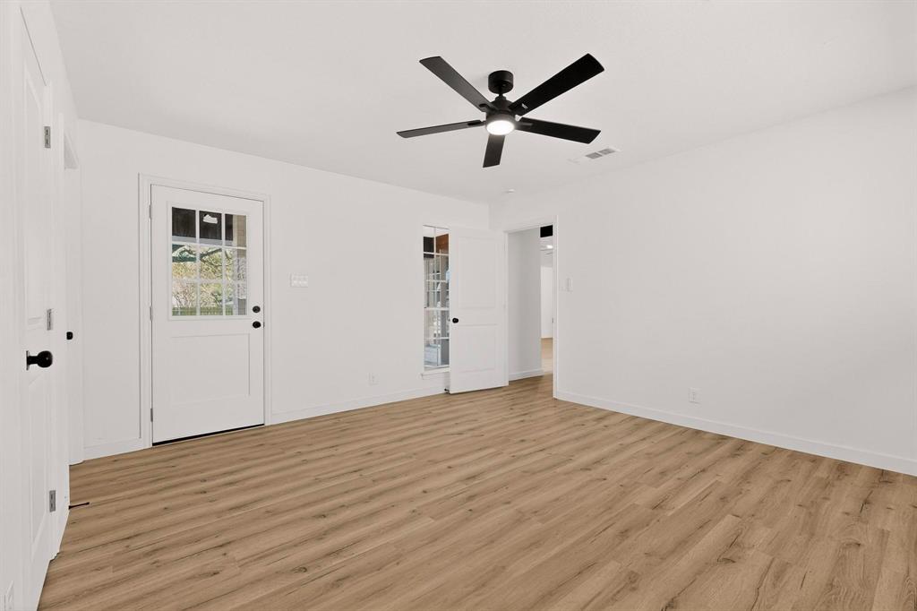 Colonial Estate #4 - Residential