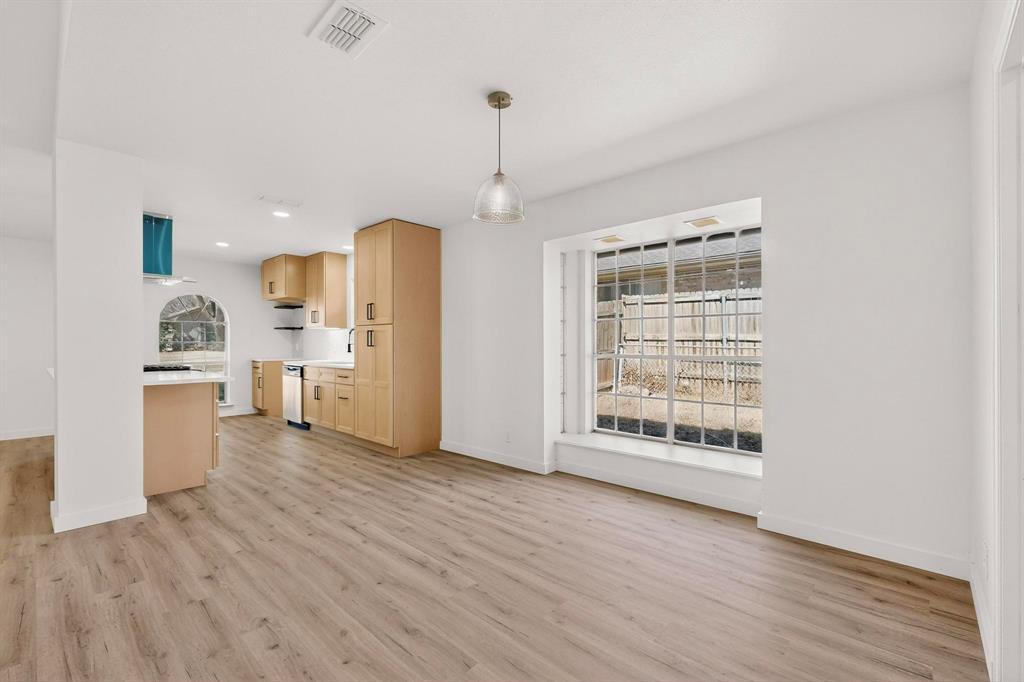 Colonial Estate #4 - Residential