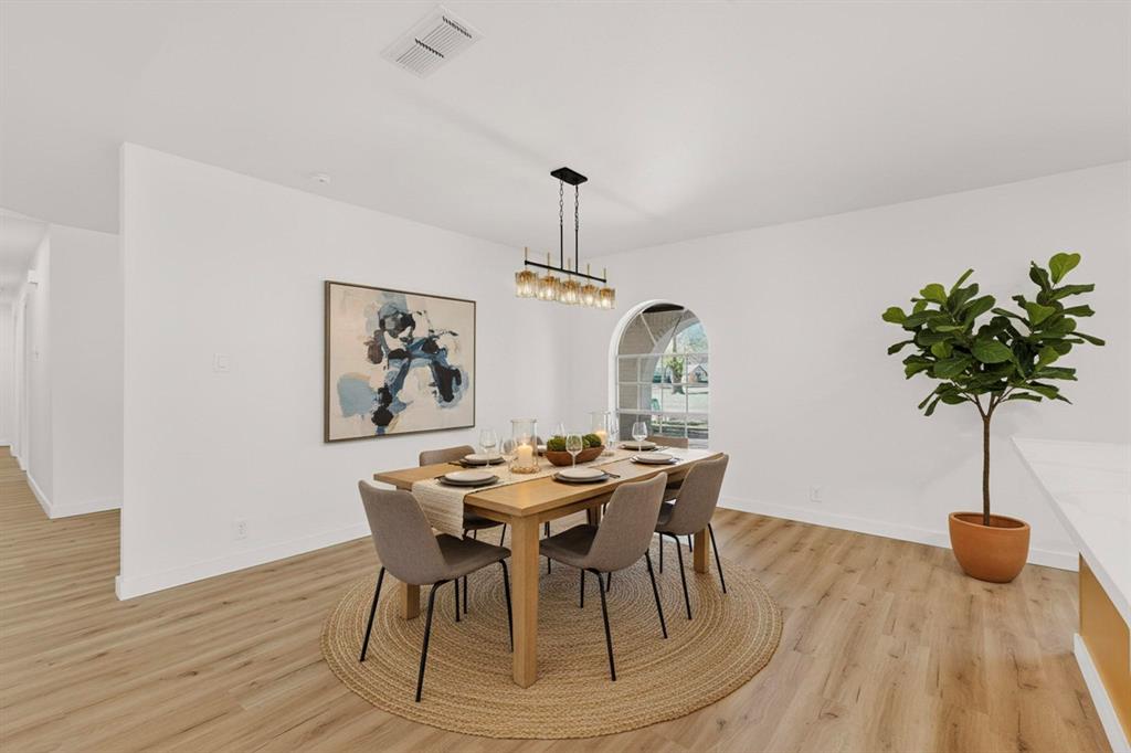 Colonial Estate #4 - Residential