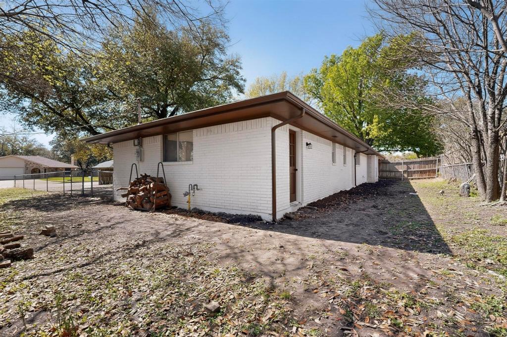 Colonial Estate #4 - Residential