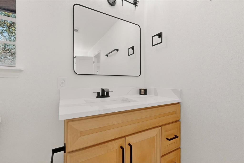 Colonial Estate #4 - Residential