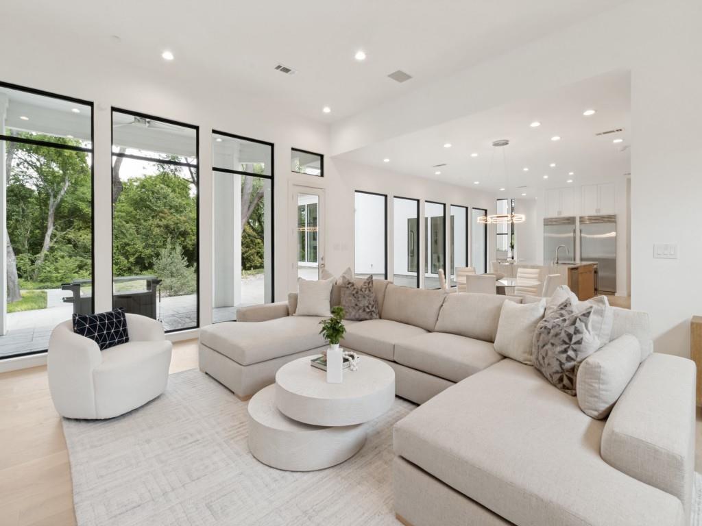 Williamsburg at Preston - Residential