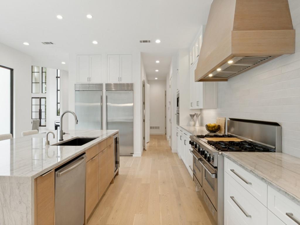 Williamsburg at Preston - Residential