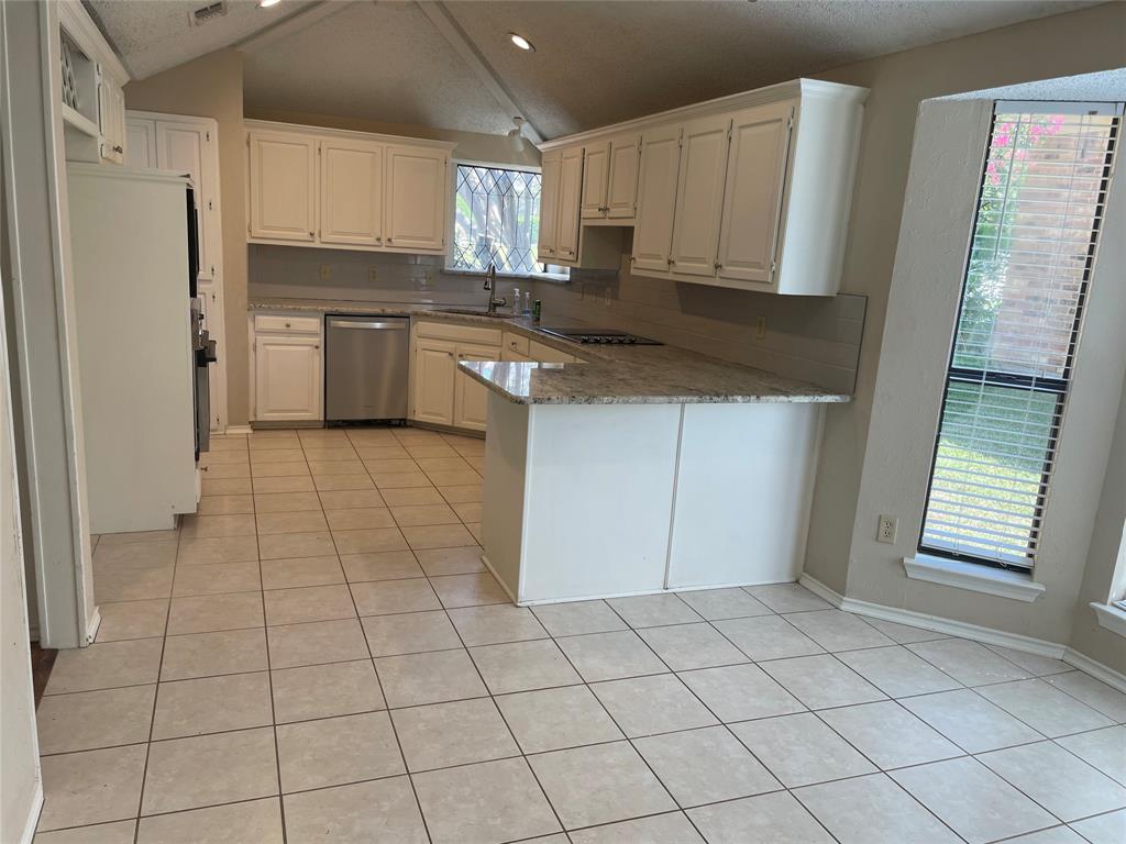 Highlands North Ph III - Residential Lease