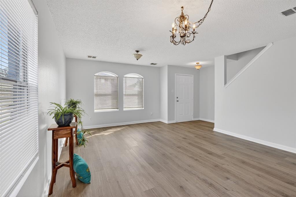 2333 Live Oak Drive