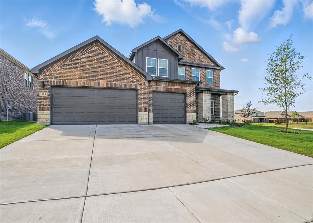 809 Vineyard Way