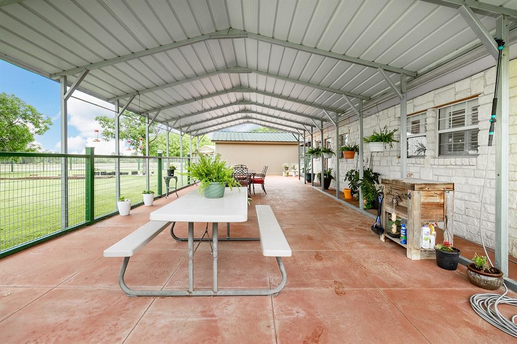 307 E Loop Drive