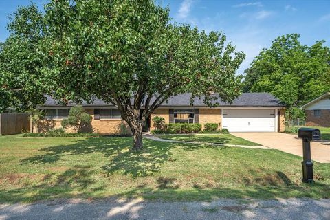 407 Sunset Street Malakoff TX 75148