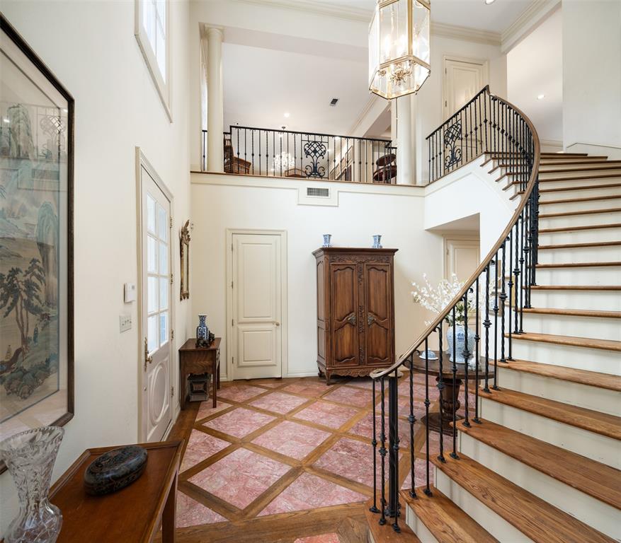 369 Panorama Circle
