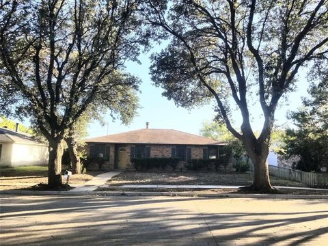 833 Oakland Street Grand Prairie TX 75052