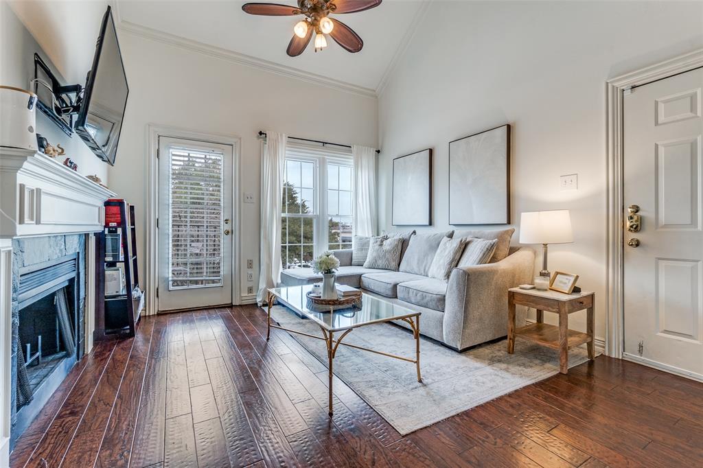 4034 Rawlins Street 208