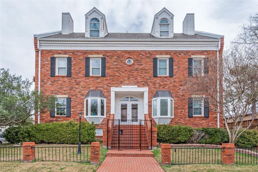 This 2-bedroom, 1.1-bath condo with a flexible study space features an open kitchen, dining, and living layout, plus a private balcony for morning coffee or evening wind-downs. Gated entrances, secured underground parking, and a storage unit add everyday convenience. Enjoy an easy, low-maintenance, lock-and-leave lifestyle in the heart of Oak Lawn.