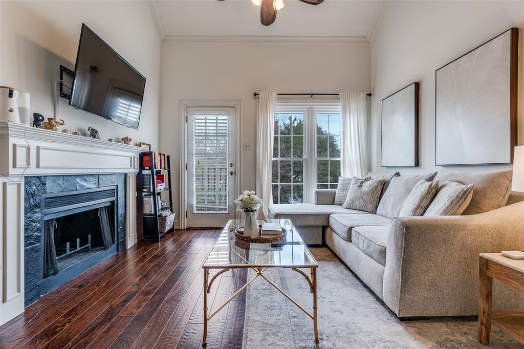 4034 Rawlins Street 208