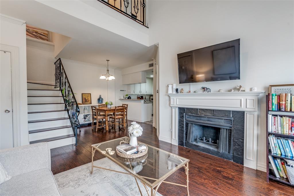 4034 Rawlins Street 208