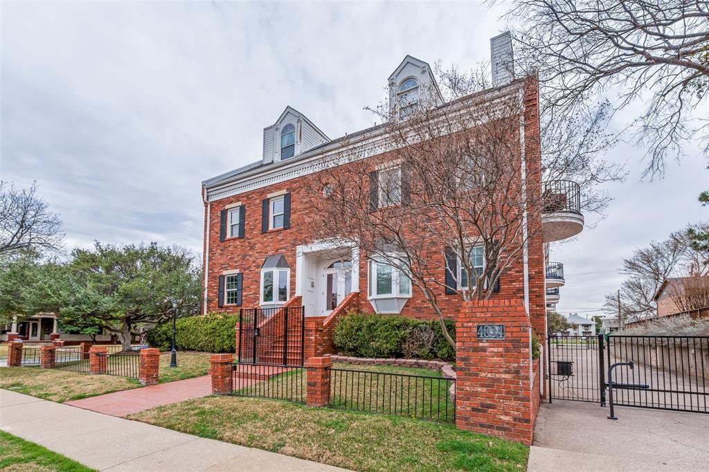 4034 Rawlins Street 208