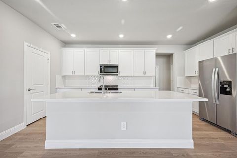 2212 Mustang Way Seagoville TX 75159