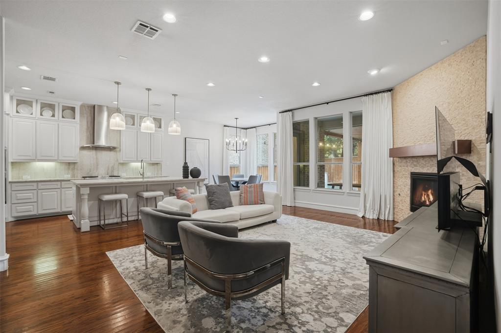 9424 Monteleon Court