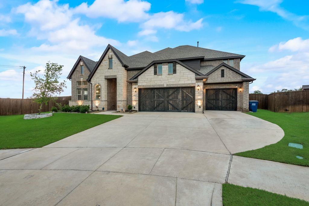 527 Shadow Glen Trail