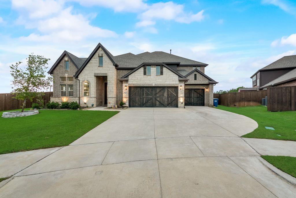 527 Shadow Glen Trail