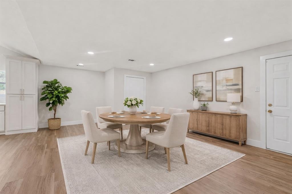 910 S Chatfield Street