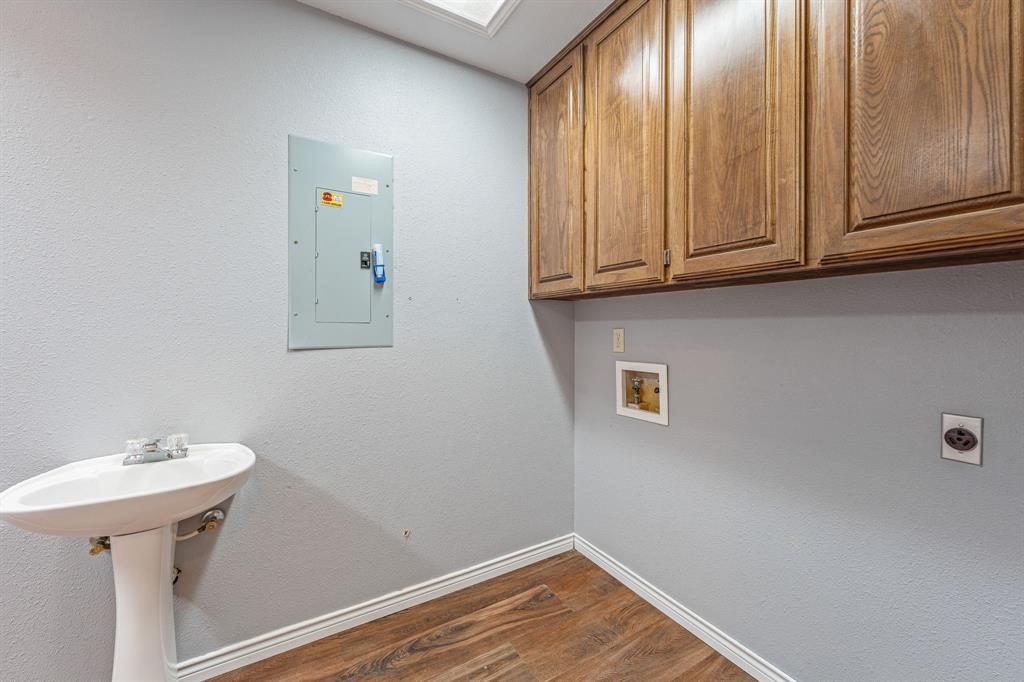 Pecan Hill Estate - Residential