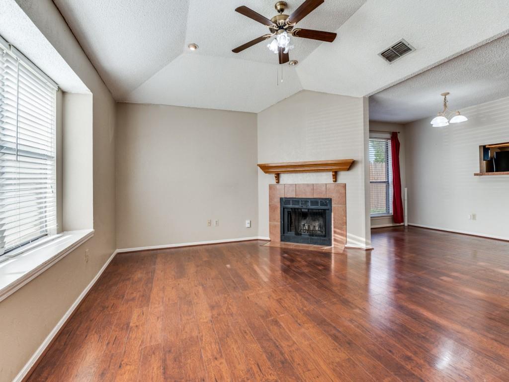 Euless, Texas 76039, United States, 2 Bedrooms Bedrooms, ,1 BathroomBathrooms,Residential,Active,208642