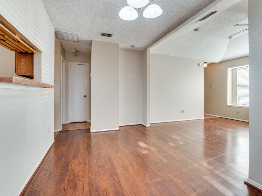 Euless, Texas 76039, United States, 2 Bedrooms Bedrooms, ,1 BathroomBathrooms,Residential,Active,208642