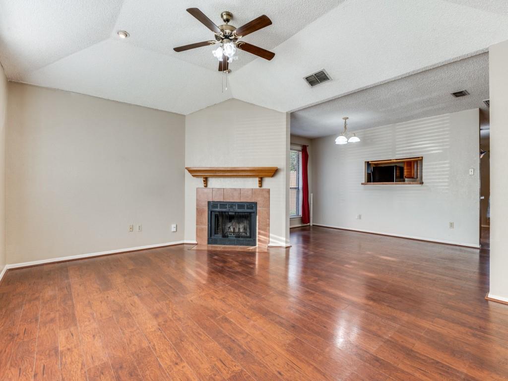 Euless, Texas 76039, United States, 2 Bedrooms Bedrooms, ,1 BathroomBathrooms,Residential,Active,208642