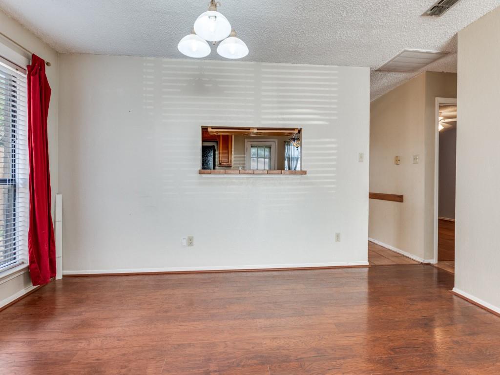 Euless, Texas 76039, United States, 2 Bedrooms Bedrooms, ,1 BathroomBathrooms,Residential,Active,208642