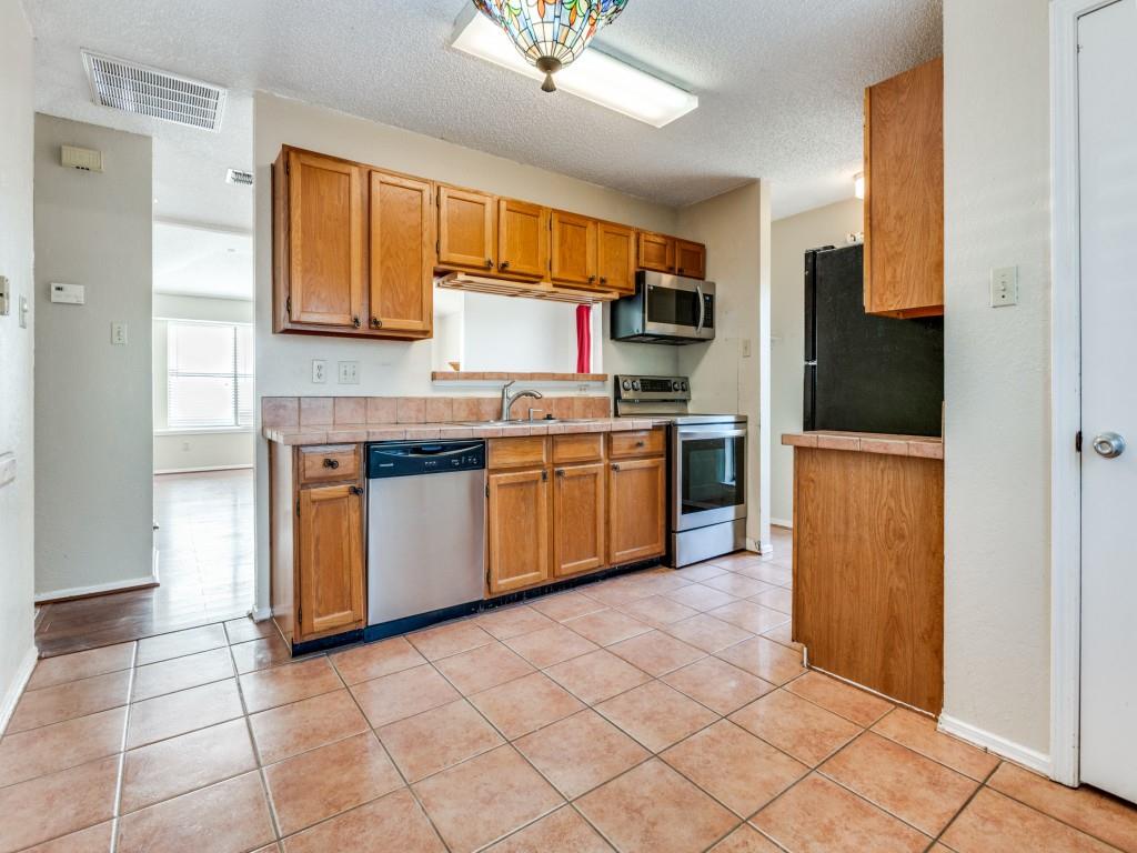 Euless, Texas 76039, United States, 2 Bedrooms Bedrooms, ,1 BathroomBathrooms,Residential,Active,208642